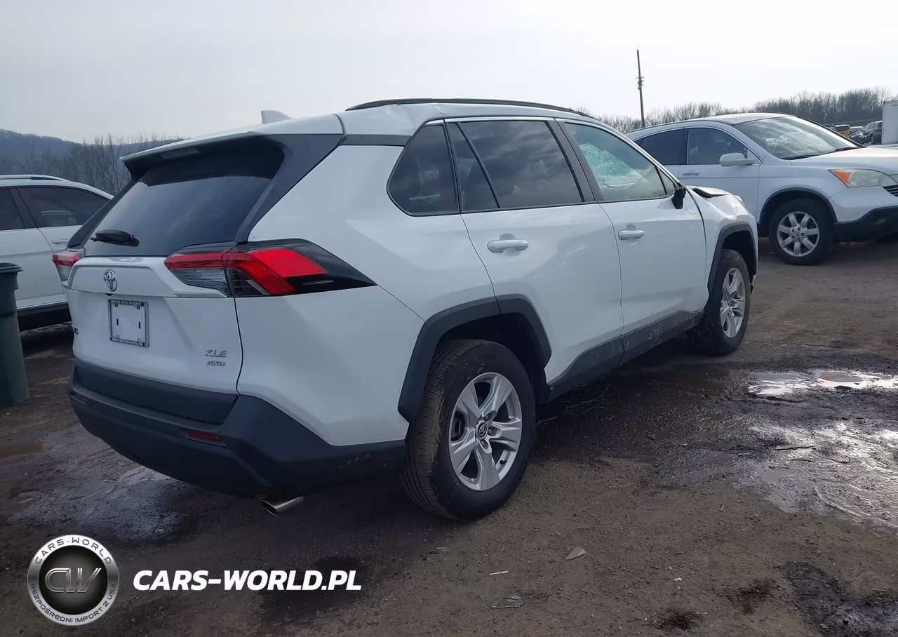 2021 Toyota Rav4 Xle VIN:2T3P1RFVXMC147075 - 4