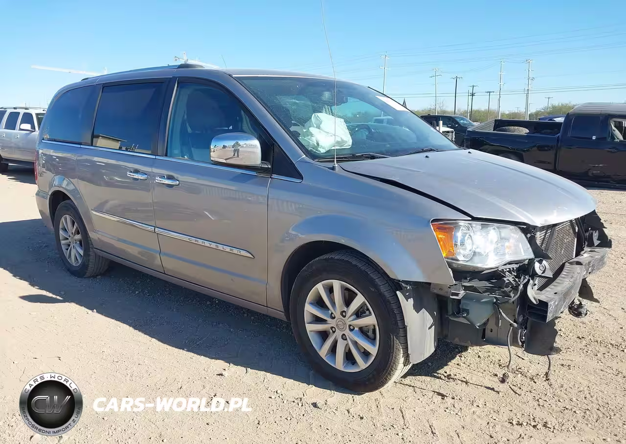 2015 Chrysler Town & Country Limited Platinum