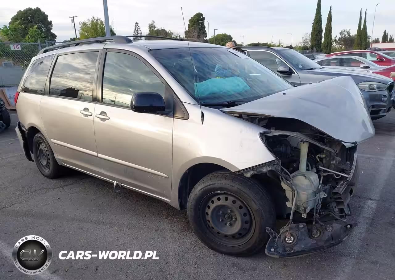 2010 Toyota Sienna Le