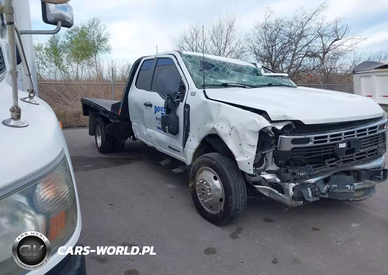 2023 Ford F-550 Chassis Xl