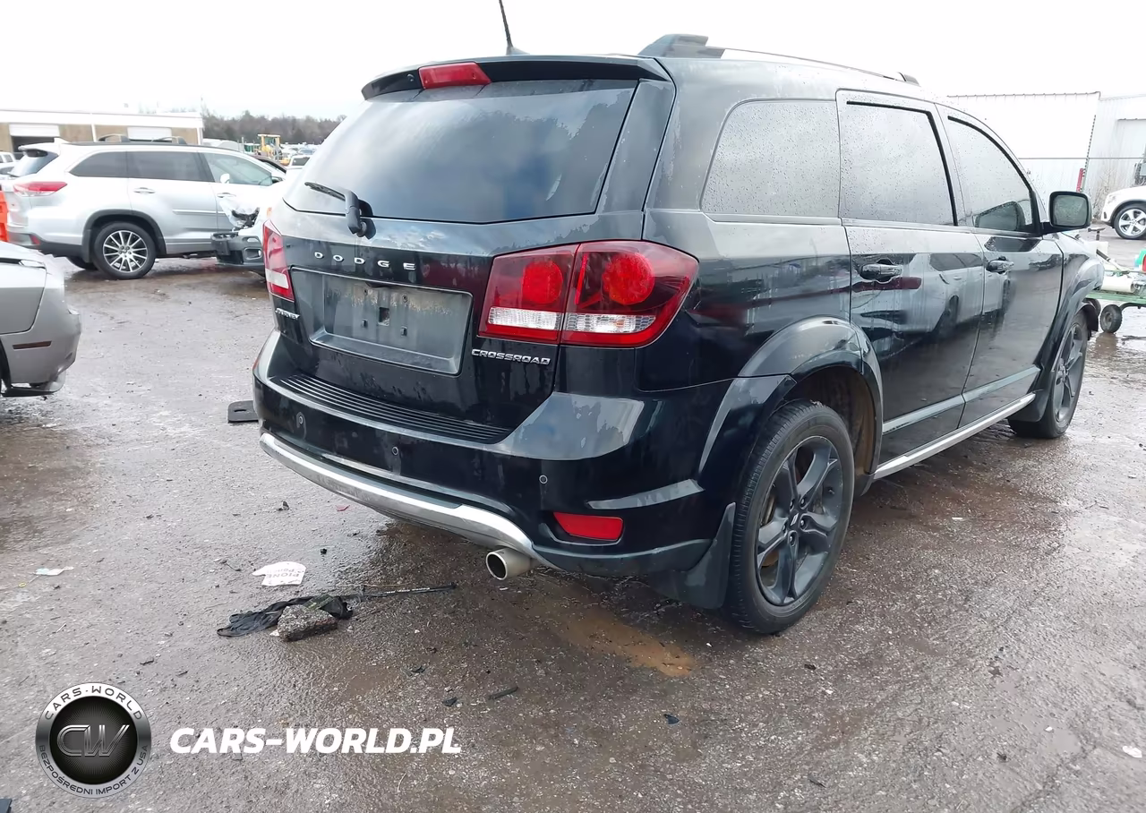 2020 Dodge Journey Crossroad VIN:3C4PDCGB3LT270973 - 4