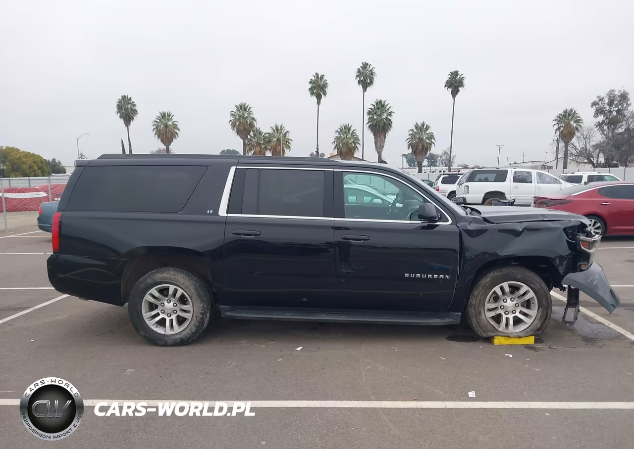 2018 Chevrolet Suburban Lt VIN:1GNSKHKC4JR205124 - 13
