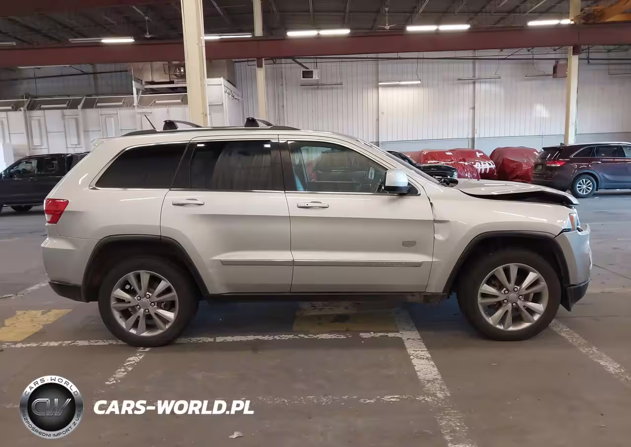 2011 Jeep Grand Cherokee Laredo VIN:1J4RR4GT1BC646258 - 13