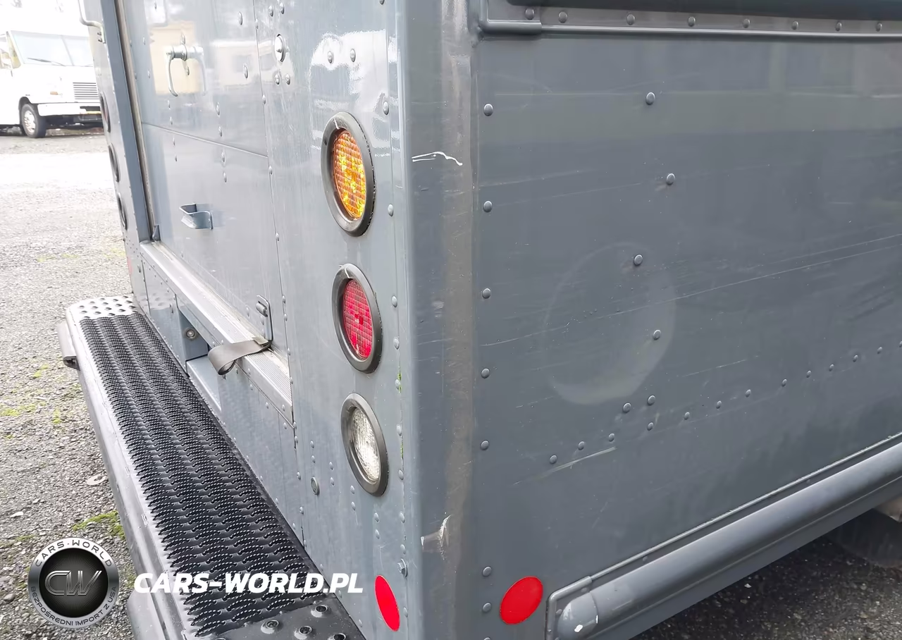2019 Ford E-450 Stripped VIN:1FC3E4K69KDC51876 - 14