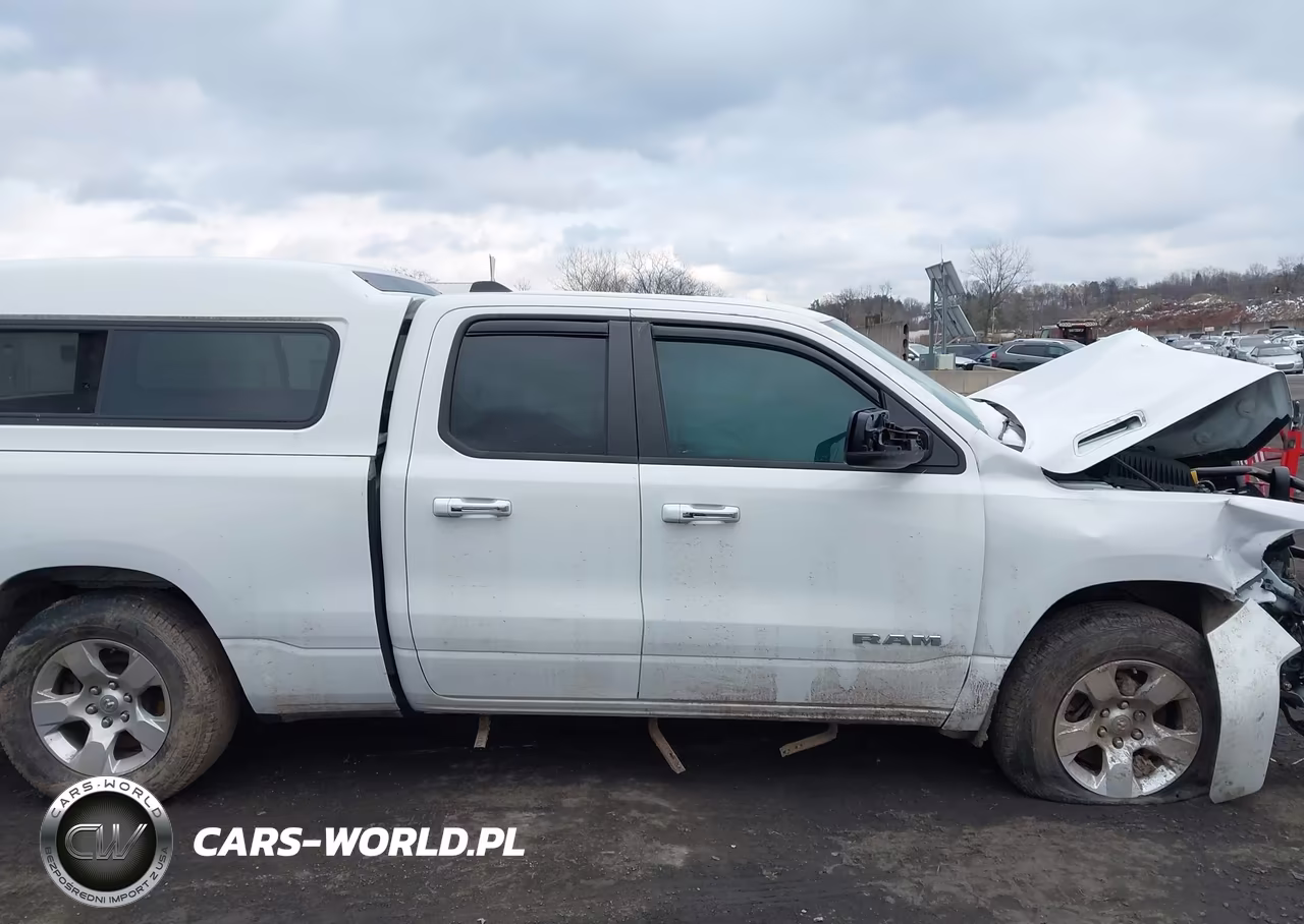 2020 Ram 1500 Big Horn 4X4 6'4 Box VIN:1C6SRFBT3LN345577 - 13