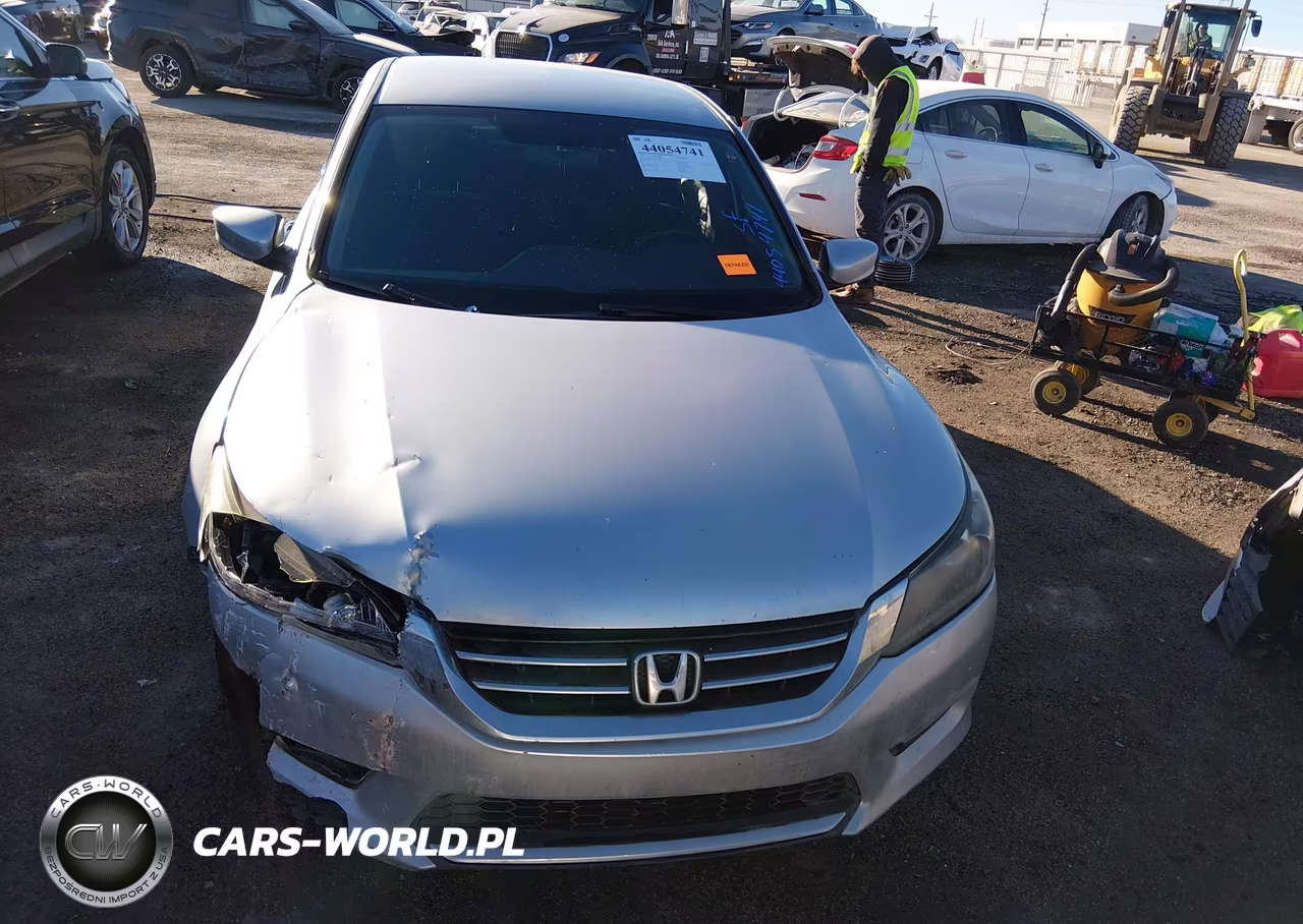 2015 Honda Accord Sport VIN:1HGCR2F59FA186823 - 12