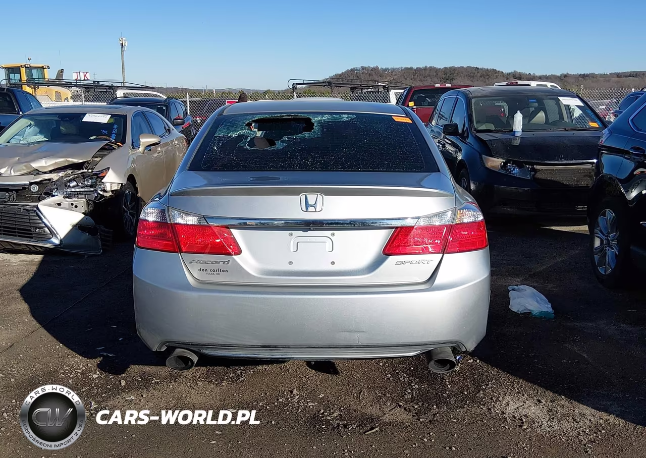 2015 Honda Accord Sport VIN:1HGCR2F59FA186823 - 16