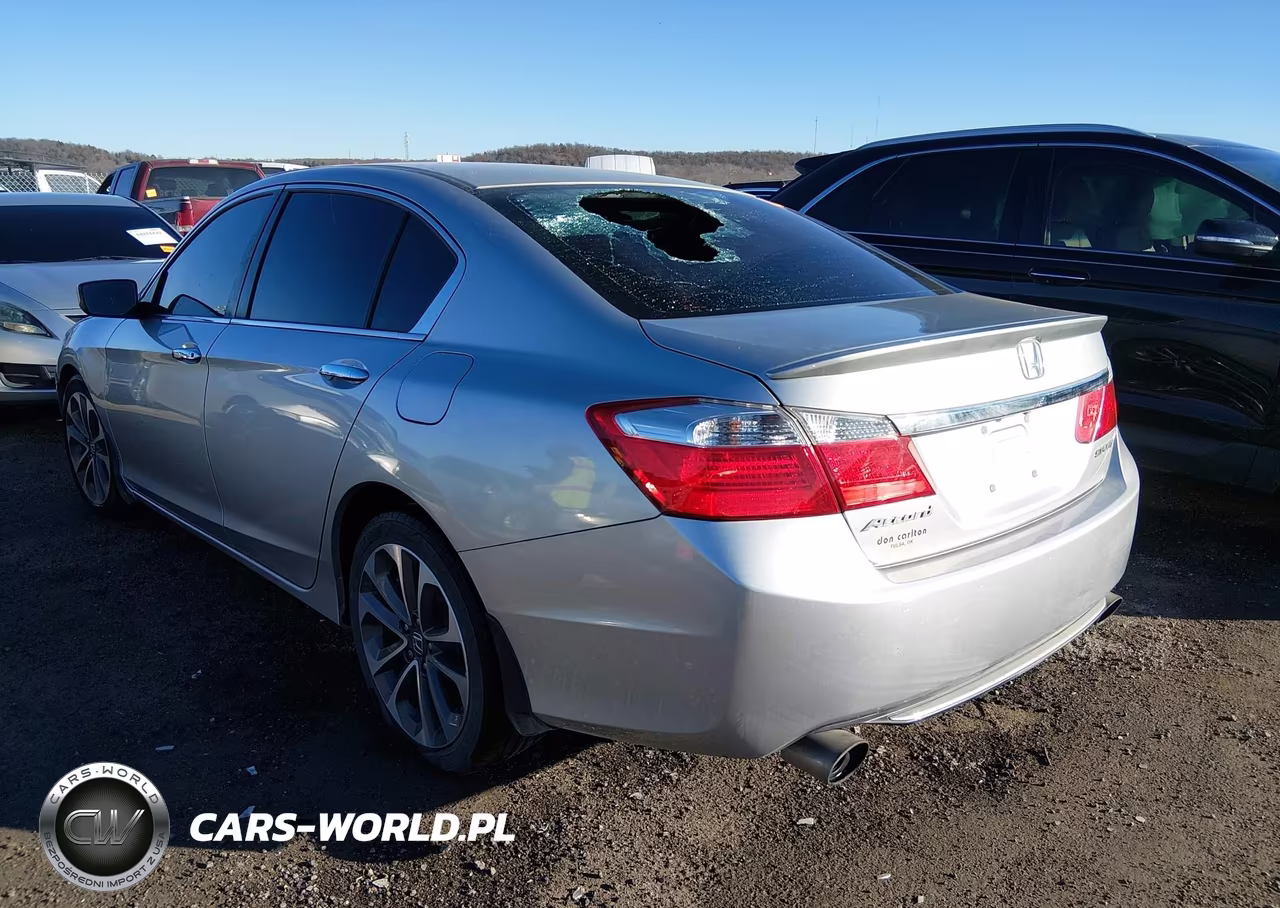 2015 Honda Accord Sport VIN:1HGCR2F59FA186823 - 3