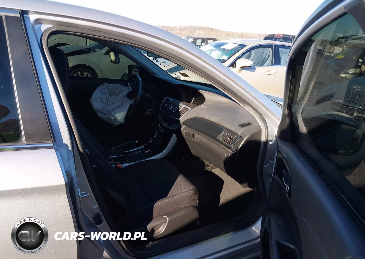 2015 Honda Accord Sport VIN:1HGCR2F59FA186823 - 5