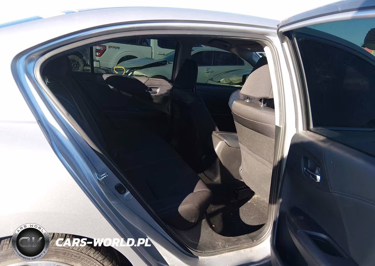 2015 Honda Accord Sport VIN:1HGCR2F59FA186823 - 8