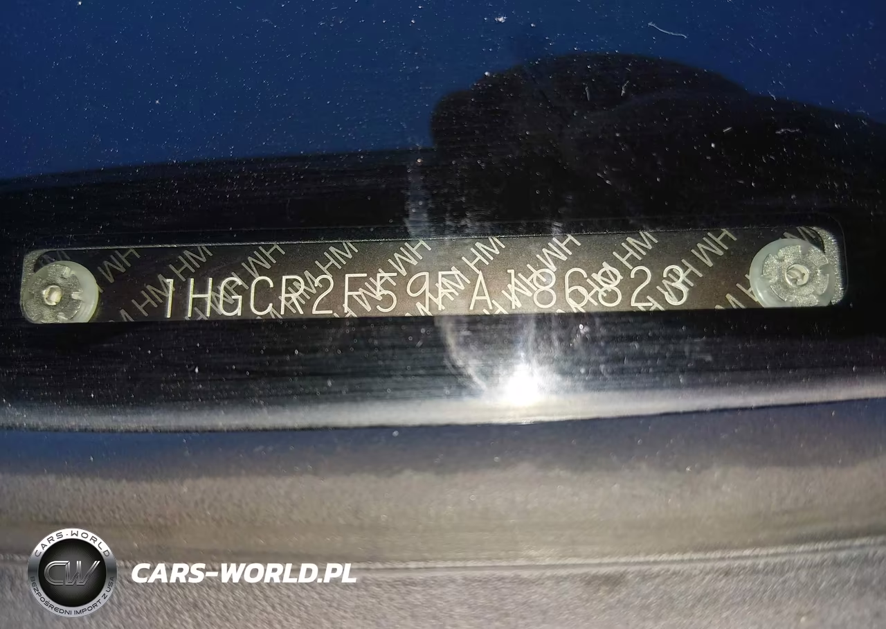 2015 Honda Accord Sport VIN:1HGCR2F59FA186823 - 9