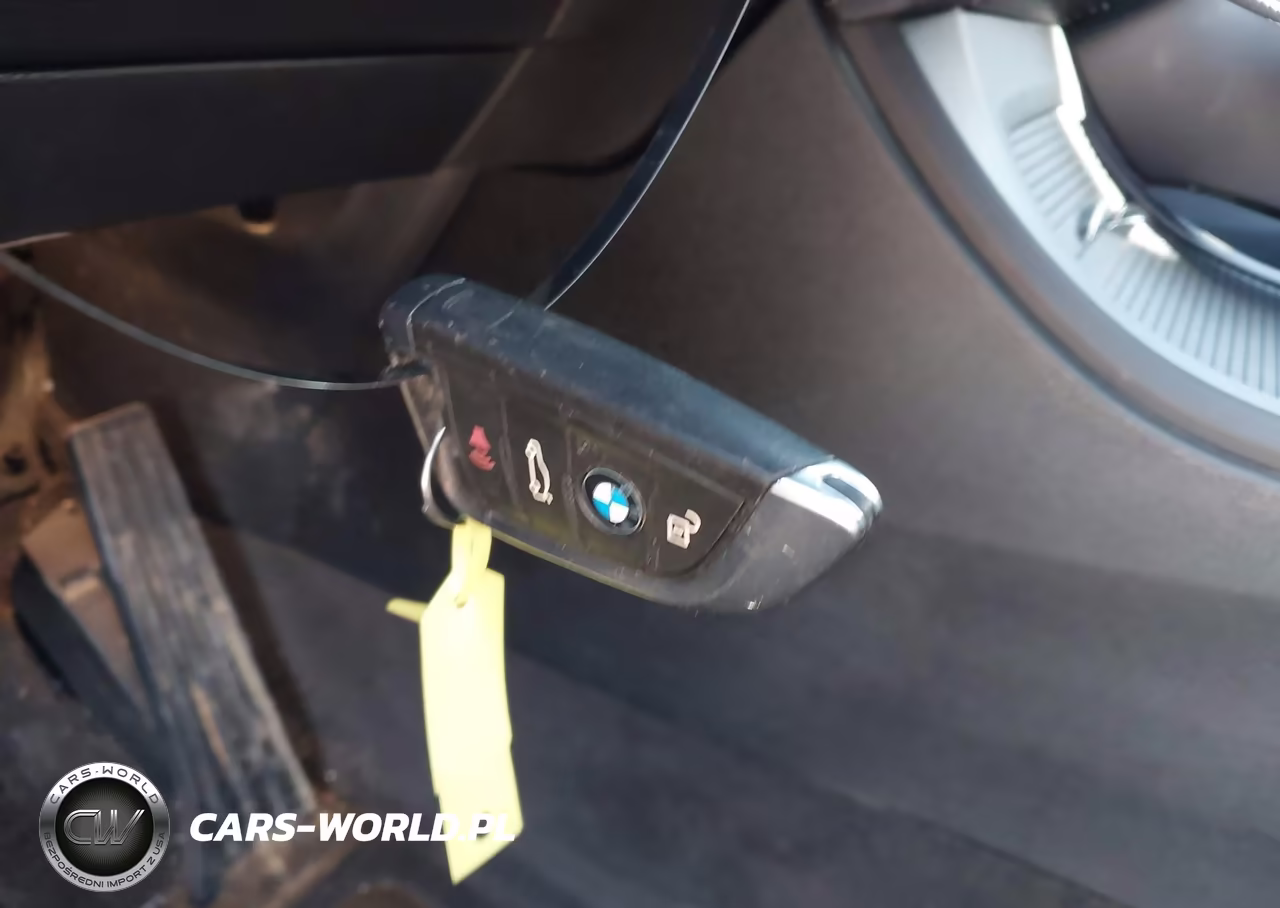 2018 BMW X1 xDrive28I VIN:WBXHT3C39J5K29771 - 11