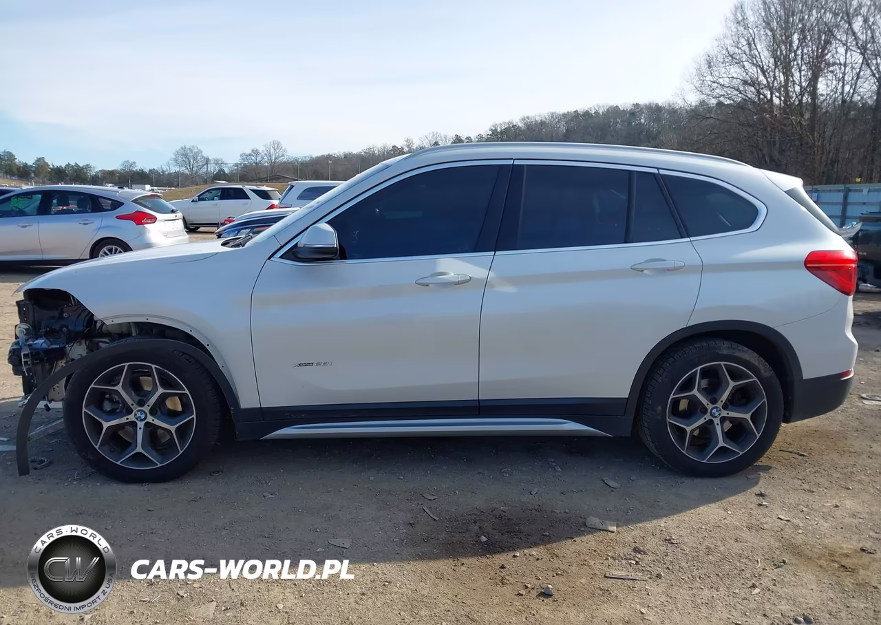 2018 BMW X1 xDrive28I VIN:WBXHT3C39J5K29771 - 14