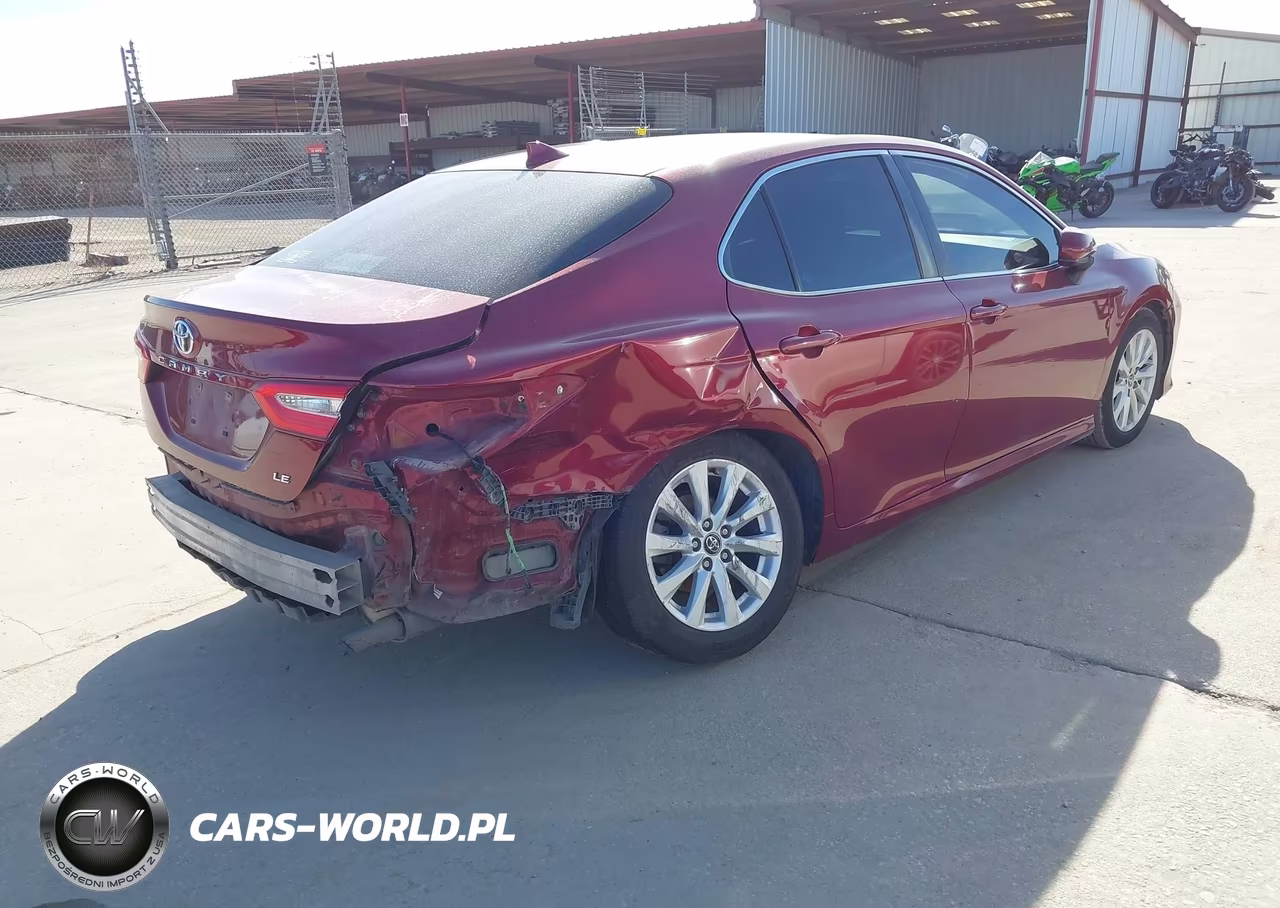 2020 Toyota Camry Le VIN:4T1C11AK2LU332658 - 4