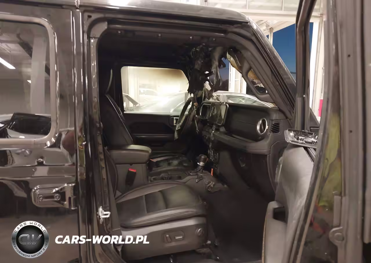 2024 Jeep Wrangler 4-Door Sahara 4X4 VIN:1C4PJXEG6RW319715 - 5