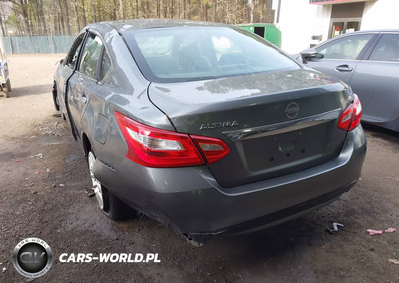 2017 Nissan Altima 2.5 S VIN:1N4AL3AP7HN365191 - 3