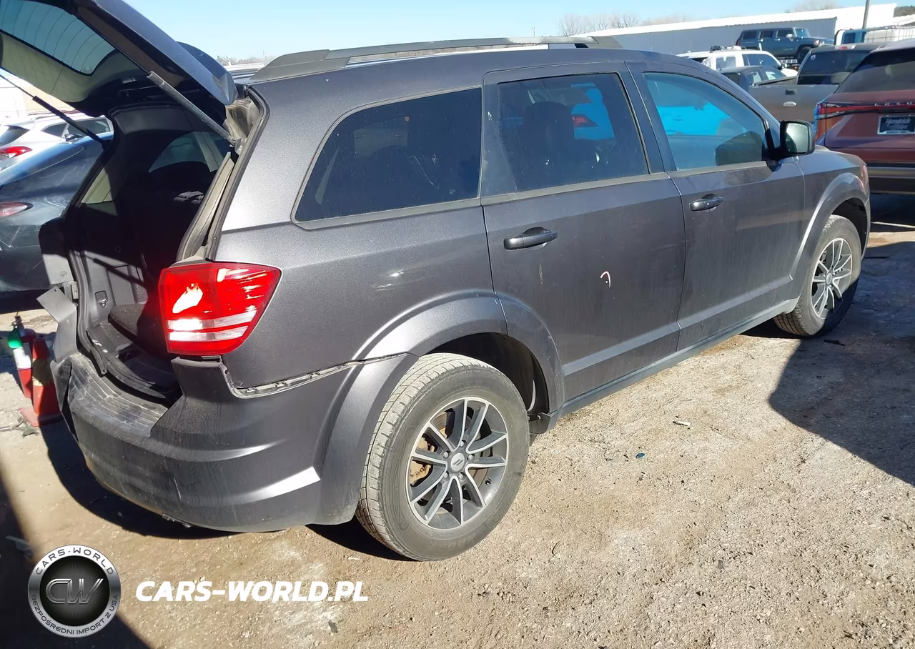 2018 Dodge Journey Se VIN:3C4PDCAB8JT294238 - 4