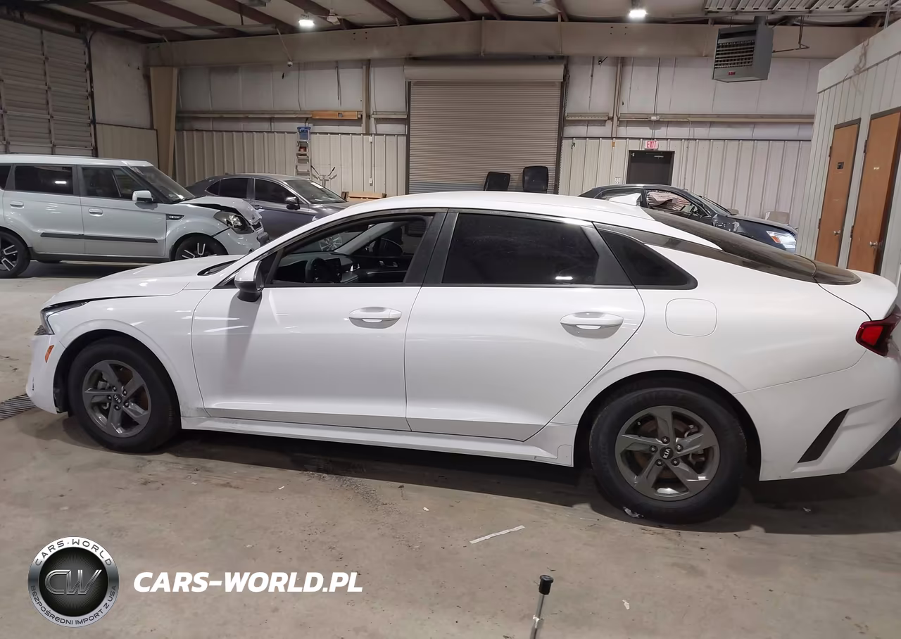 2021 Kia K5 Lx VIN:5XXG24J22MG069082 - 14