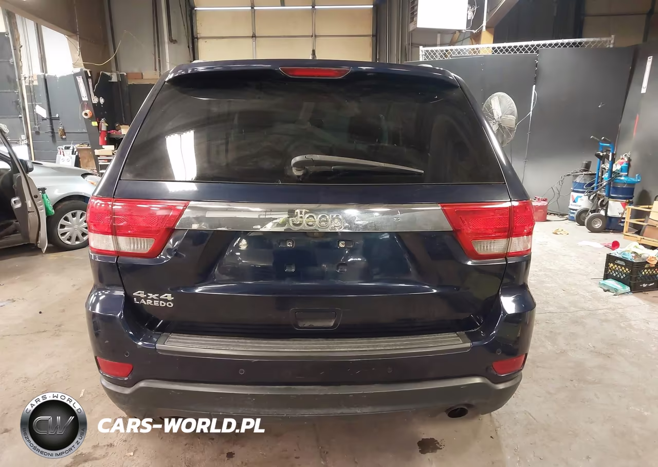 2012 Jeep Grand Cherokee Laredo VIN:1C4RJFAG2CC249583 - 17