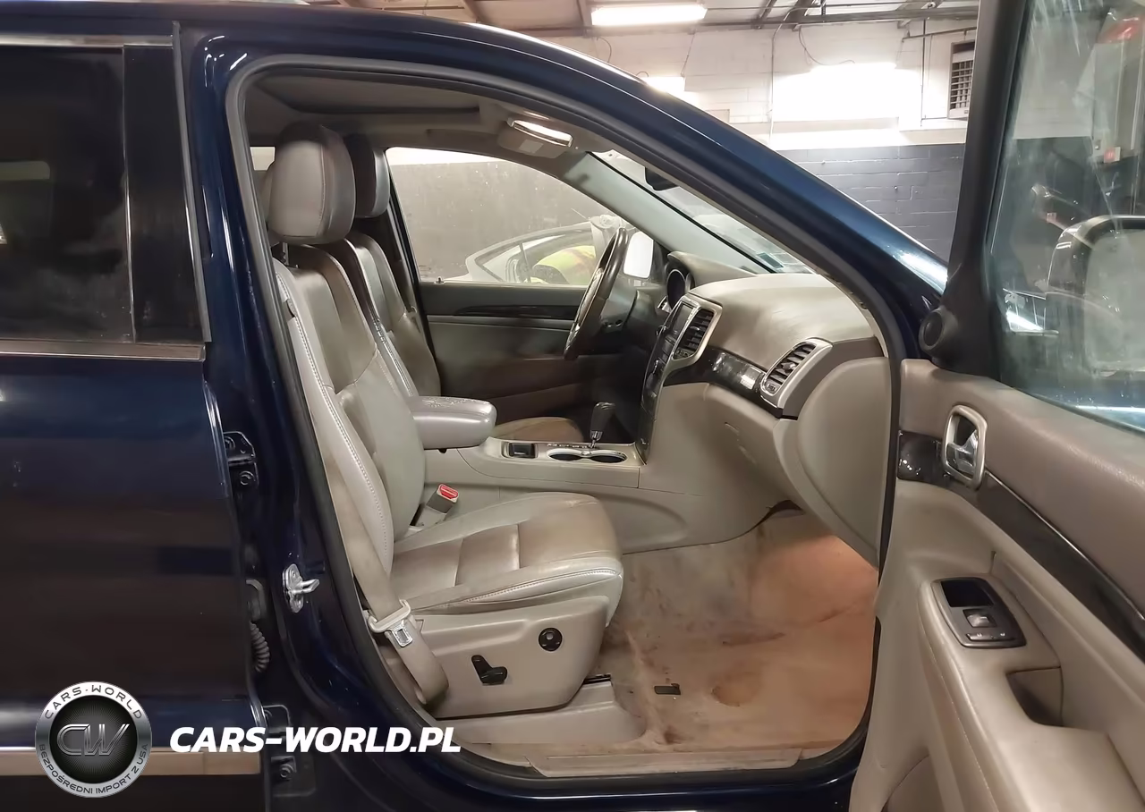 2012 Jeep Grand Cherokee Laredo VIN:1C4RJFAG2CC249583 - 5