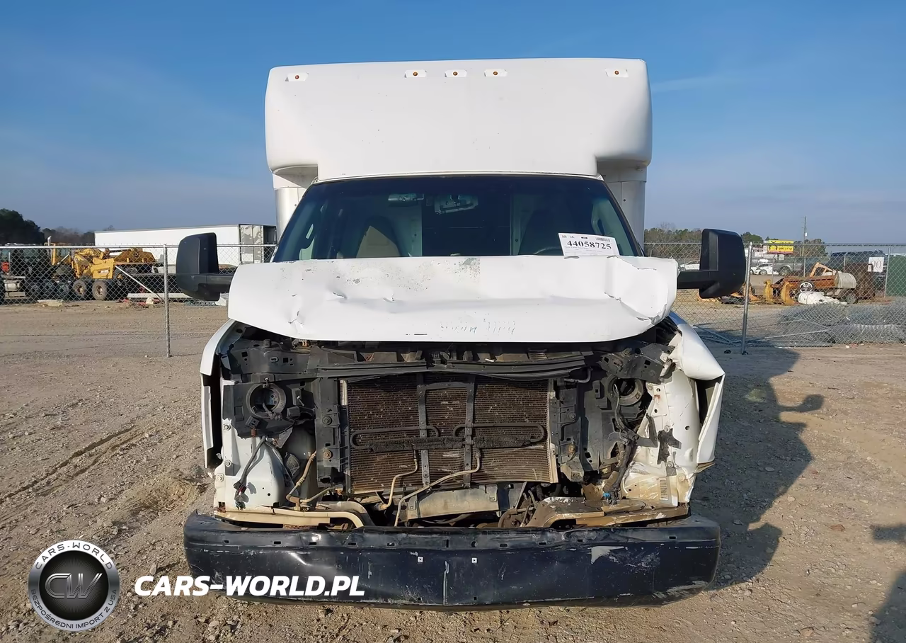 2017 GMC Savana Cutaway Work Van VIN:1GD37TCG5H1127265 - 11