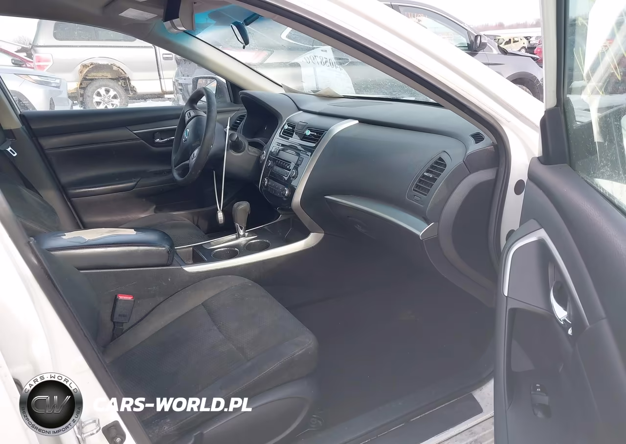 2015 Nissan Altima 2.5 VIN:1N4AL3AP2FN405643 - 5