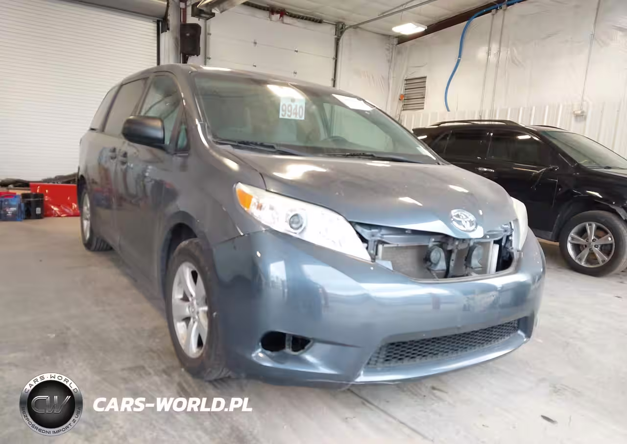 2015 Toyota Sienna L 7 Passenger