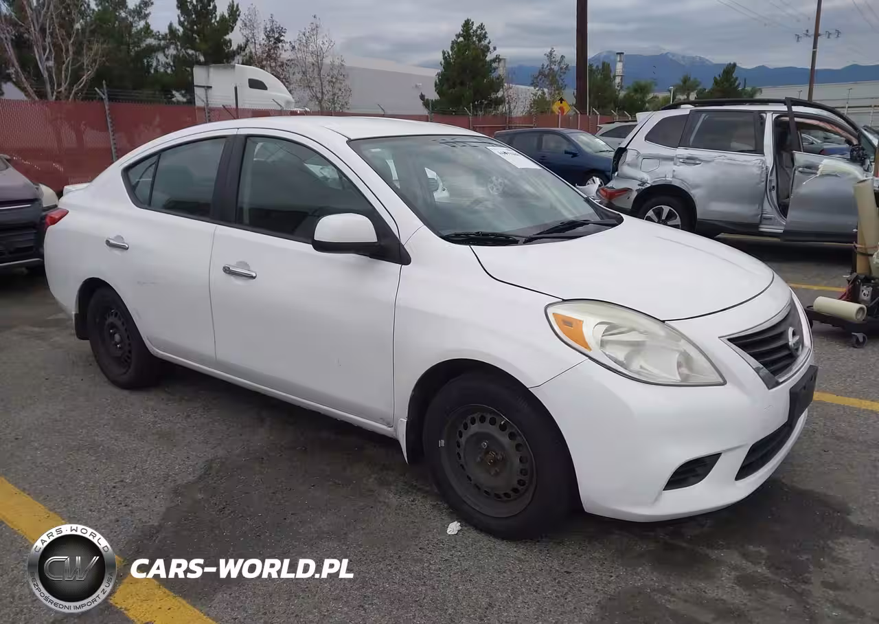 2013 Nissan Versa 1.6 Sv