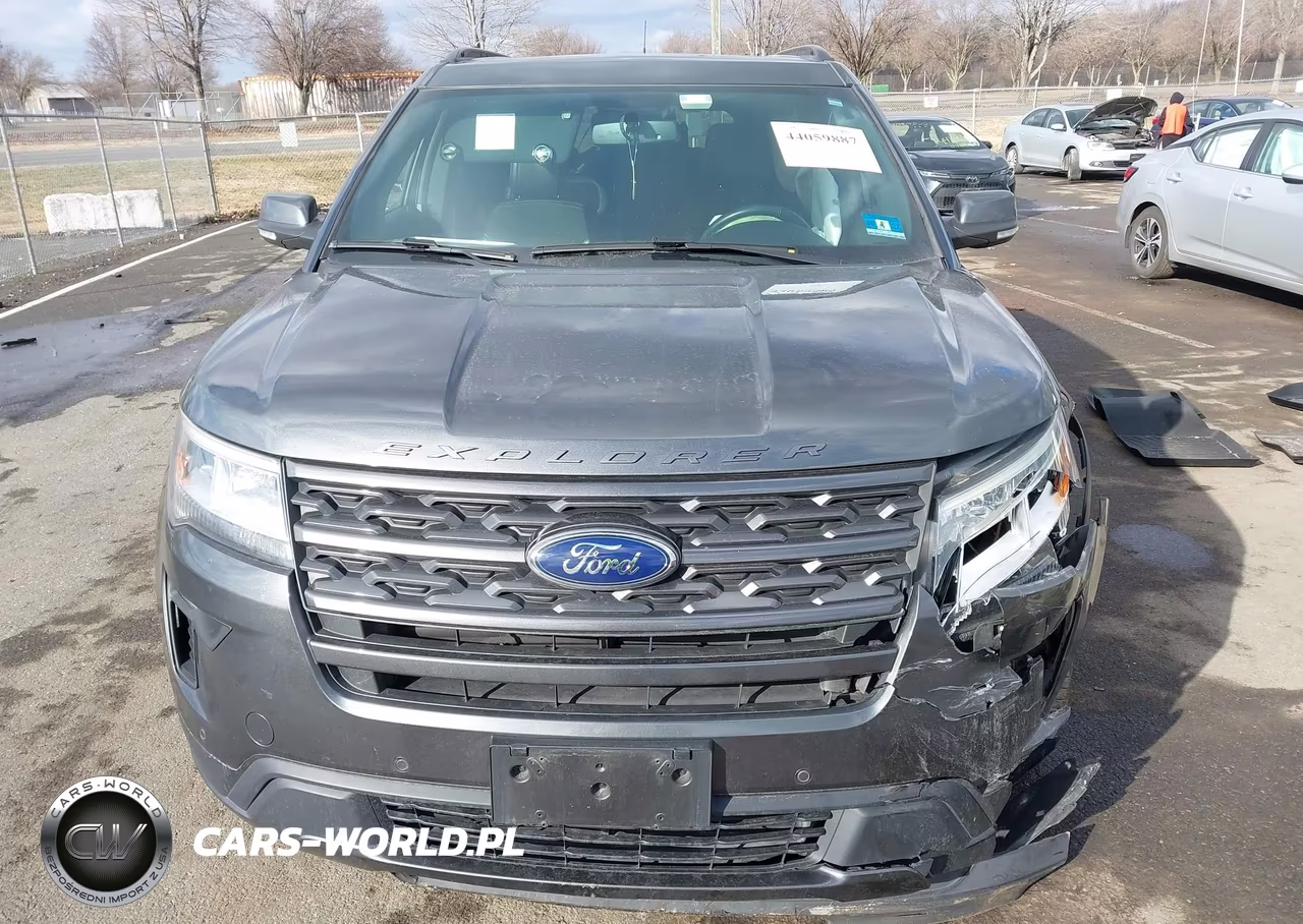 2018 Ford Explorer Xlt VIN:1FM5K8D83JGA39197 - 12
