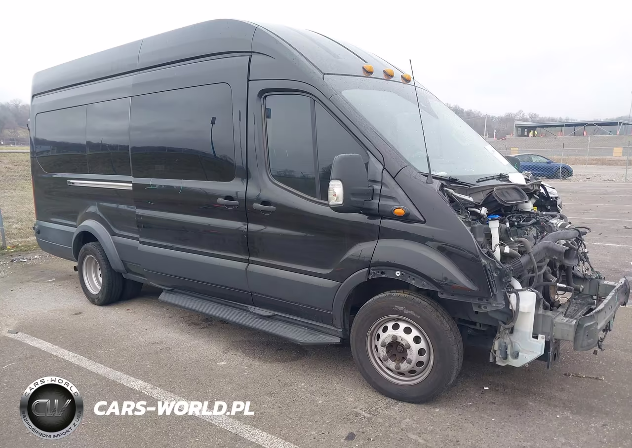 2020 Ford Transit Passenger Xlt