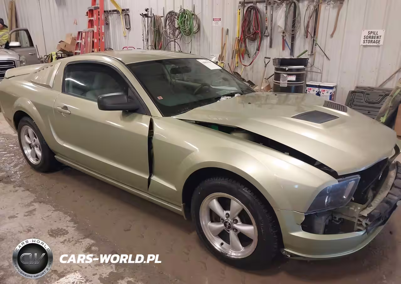 2005 Ford Mustang V6 Deluxe-V6 Premium