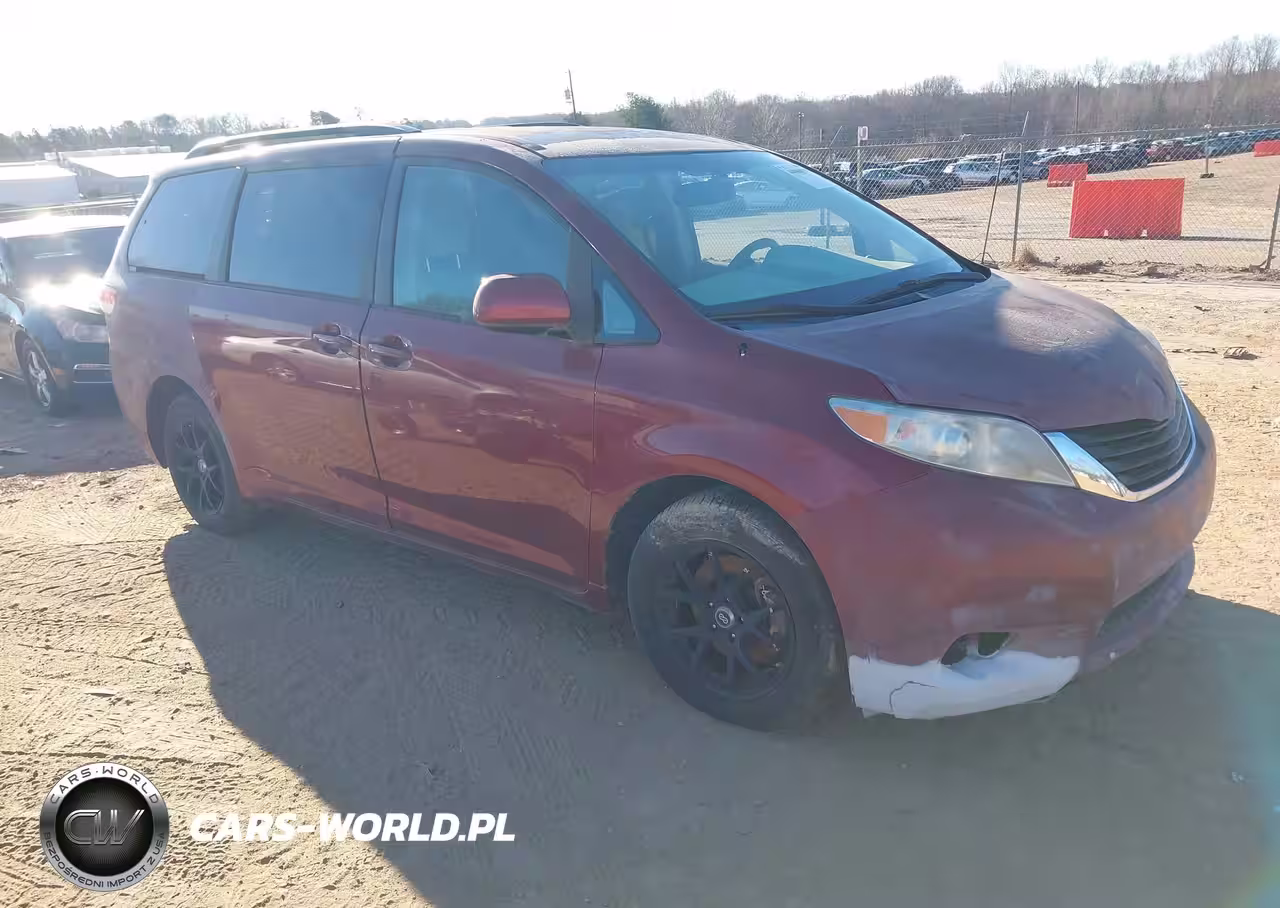 2011 Toyota Sienna Le V6