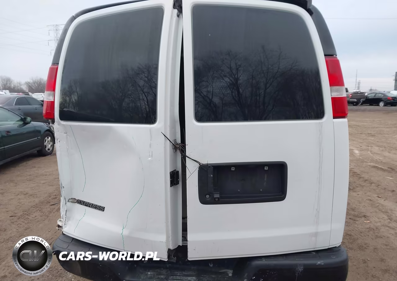 2019 Chevrolet Express 2500 Work Van VIN:1GCWGAFPXK1365976 - 16