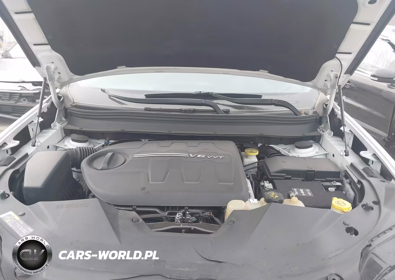 2019 Jeep Cherokee Latitude Plus 4X4 VIN:1C4PJMLX0KD138368 - 10