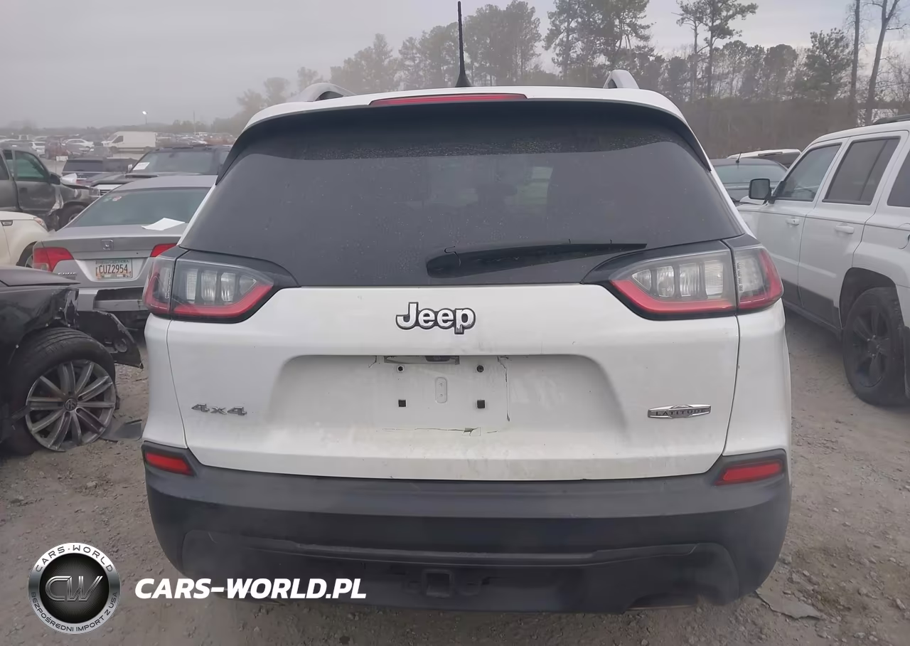 2019 Jeep Cherokee Latitude Plus 4X4 VIN:1C4PJMLX0KD138368 - 16