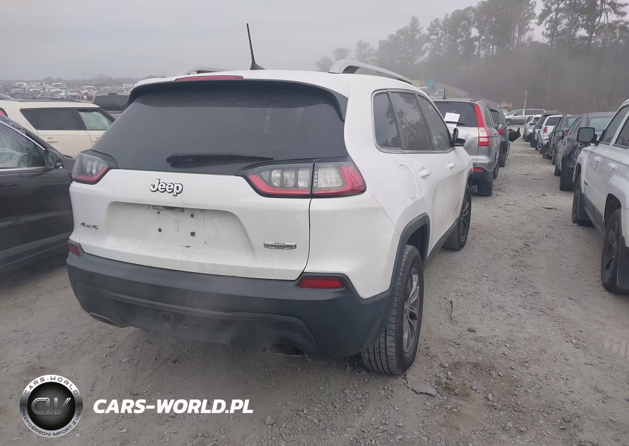 2019 Jeep Cherokee Latitude Plus 4X4 VIN:1C4PJMLX0KD138368 - 4