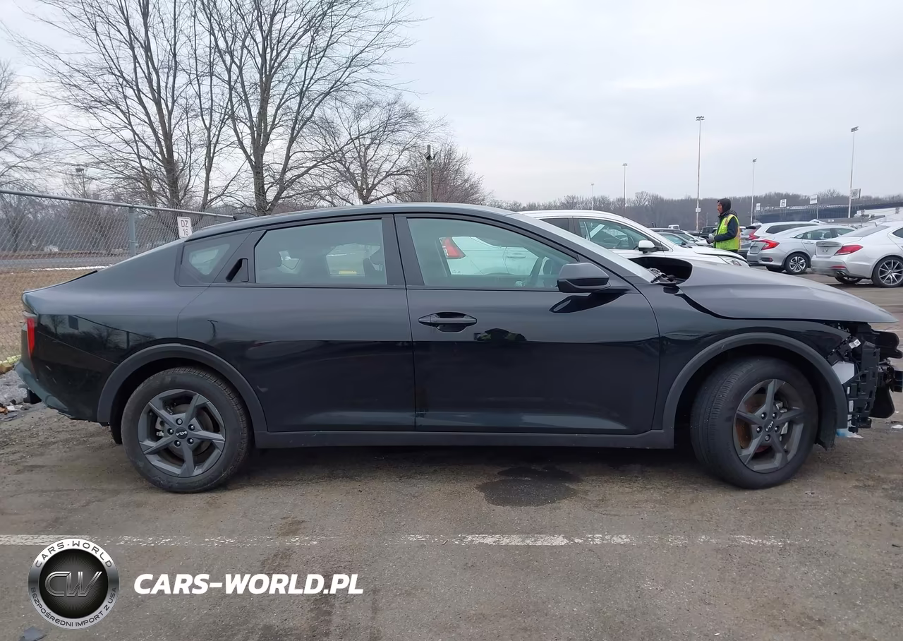 2025 Kia K4 Lxs VIN:3KPFT4DE5SE196011 - 13