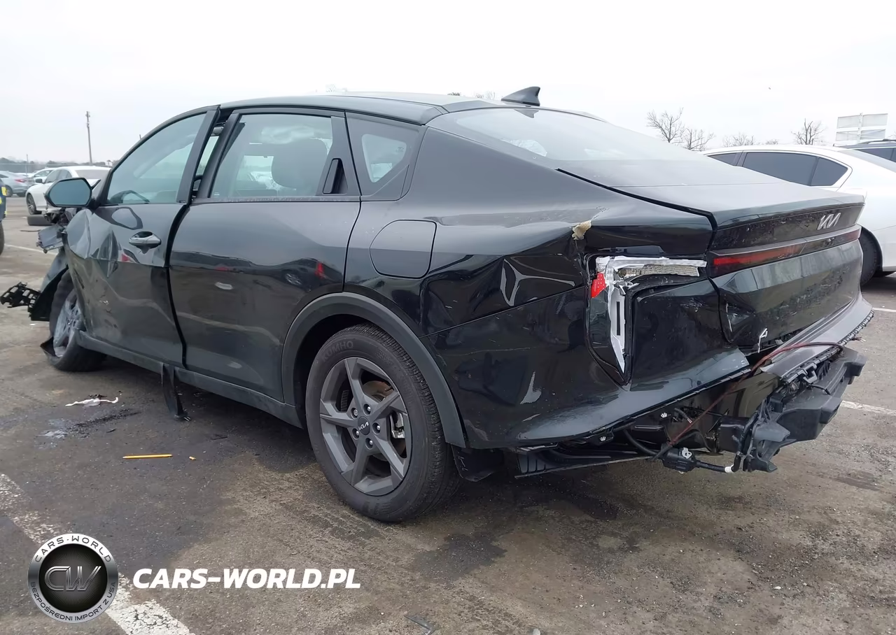 2025 Kia K4 Lxs VIN:3KPFT4DE5SE196011 - 3
