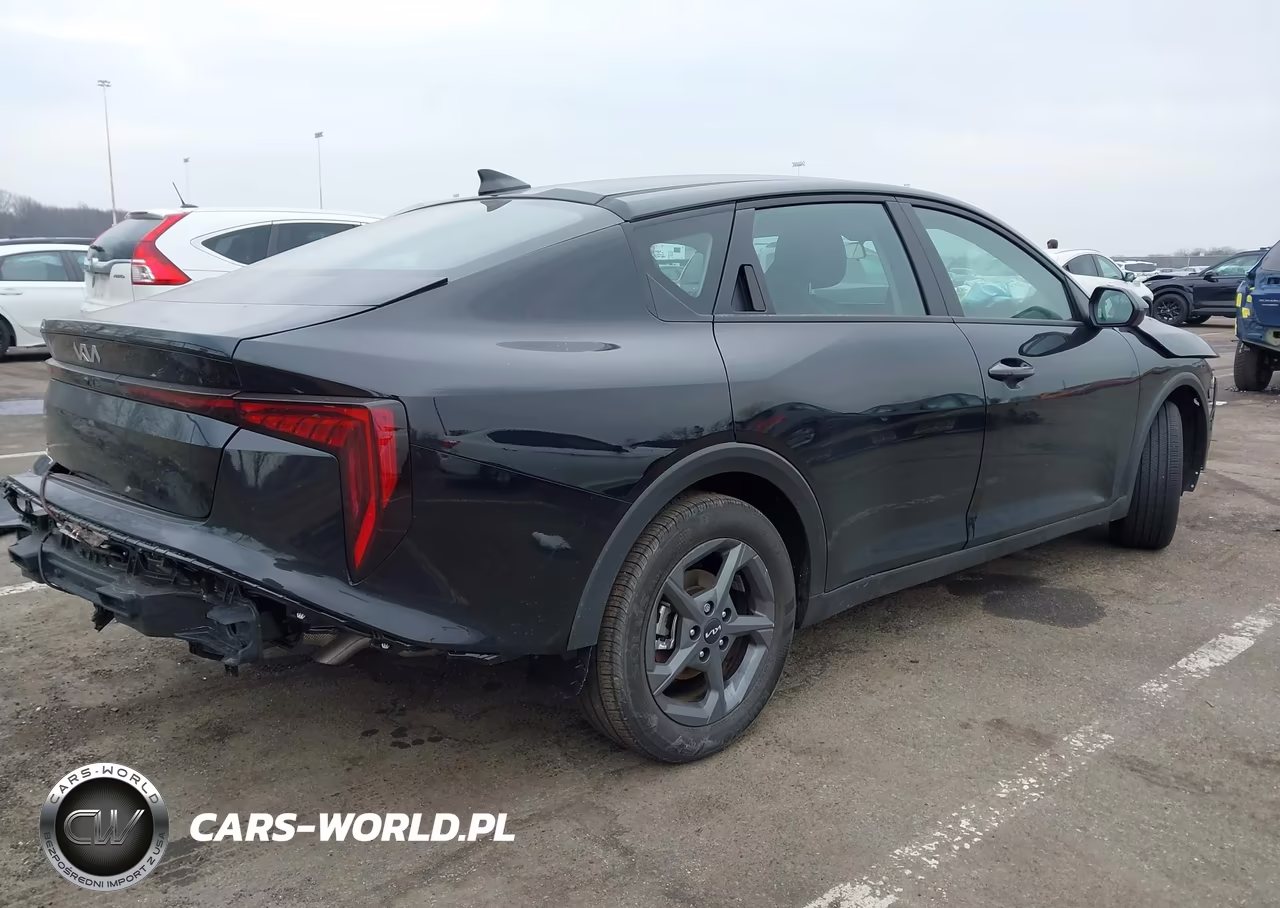 2025 Kia K4 Lxs VIN:3KPFT4DE5SE196011 - 4