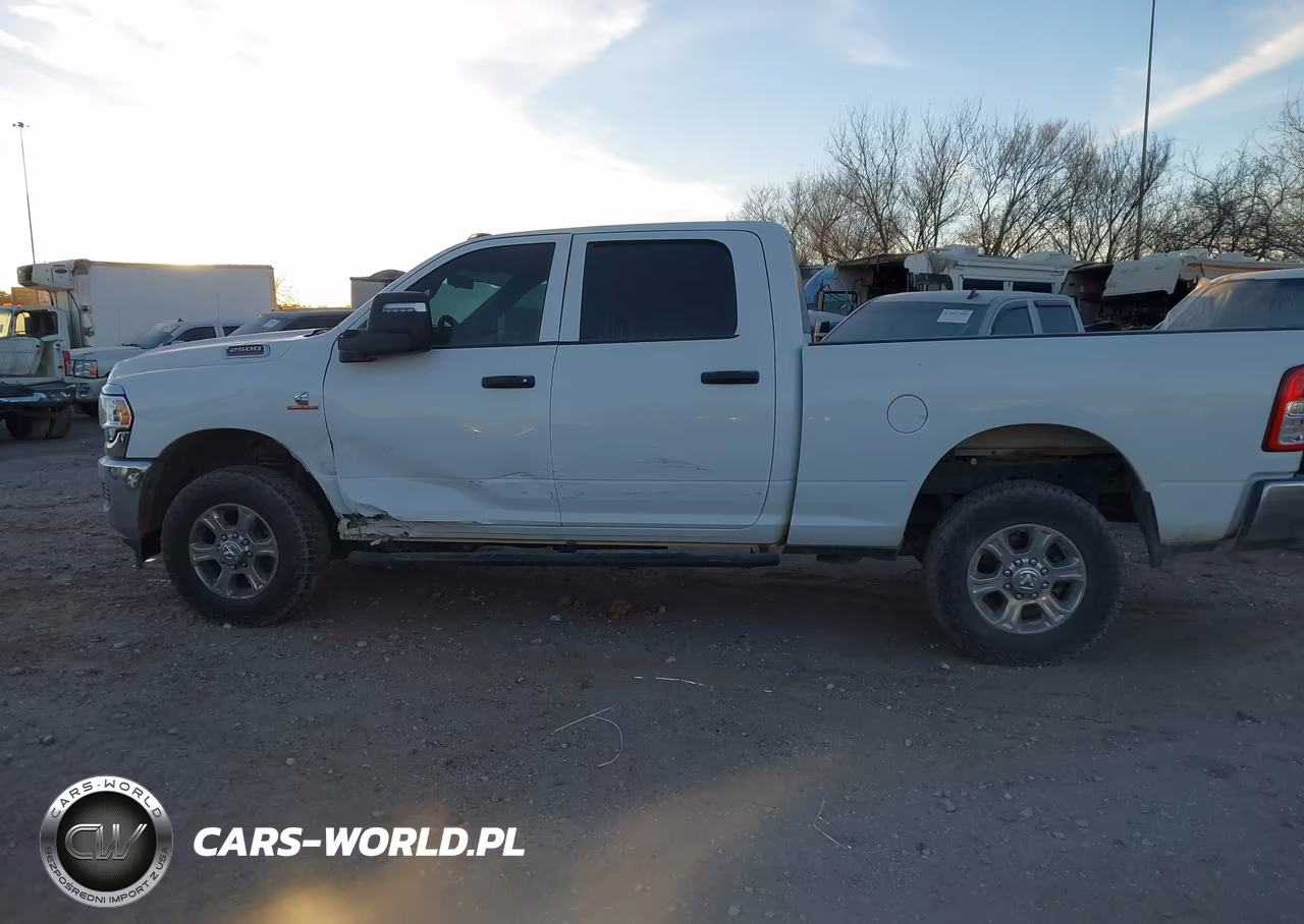 2023 Ram 2500 Tradesman VIN:3C6UR5CL2PG592623 - 14
