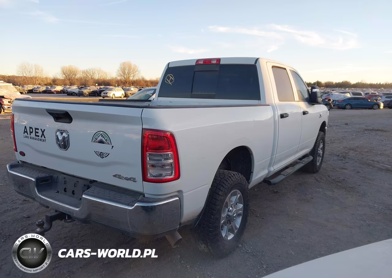 2023 Ram 2500 Tradesman VIN:3C6UR5CL2PG592623 - 4
