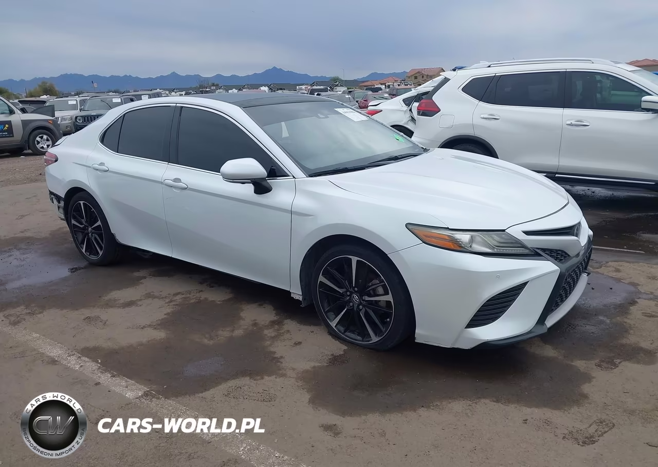 2018 Toyota Camry Xse – zdjęcie 1 z 18