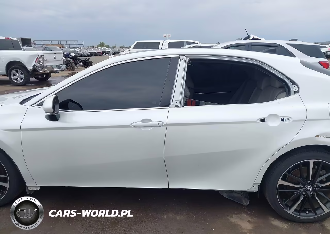 2018 Toyota Camry Xse VIN:4T1B61HK5JU046108 - 14