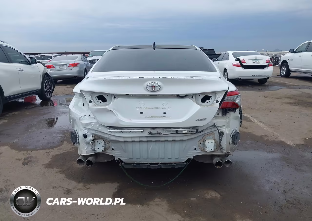 2018 Toyota Camry Xse VIN:4T1B61HK5JU046108 - 16