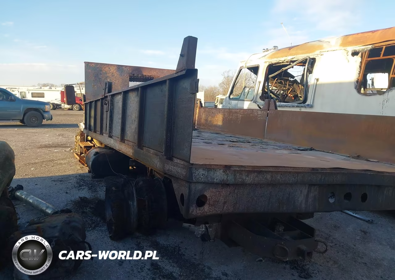 2004 Ford F650 Super Duty VIN:3FRNF65294V588966 - 4