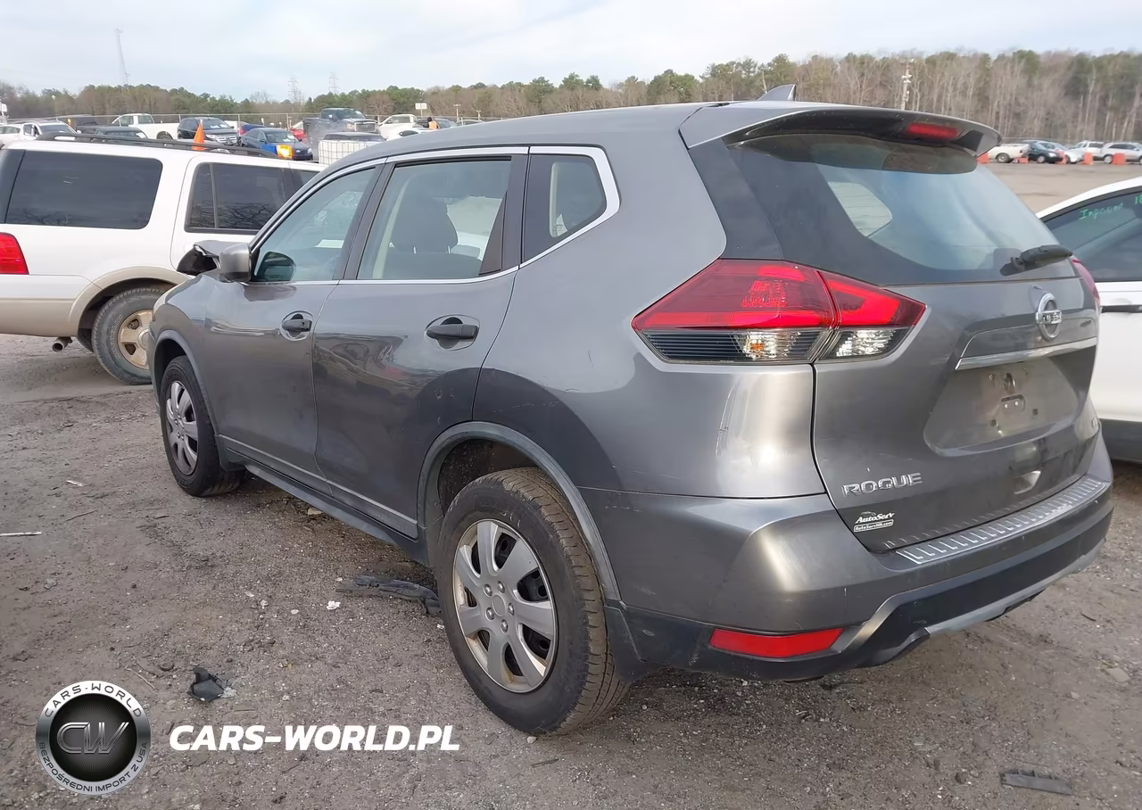 2018 Nissan Rogue S VIN:KNMAT2MV0JP579772 - 3