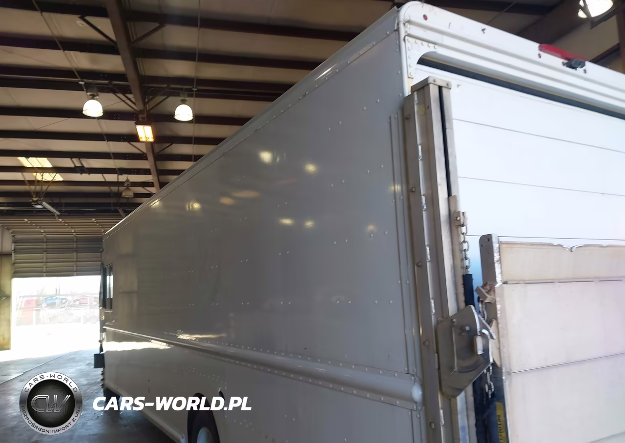 2012 Freightliner Chassis M Line Walk-In Van VIN:4UZAC3DV7CCBT7215 - 14