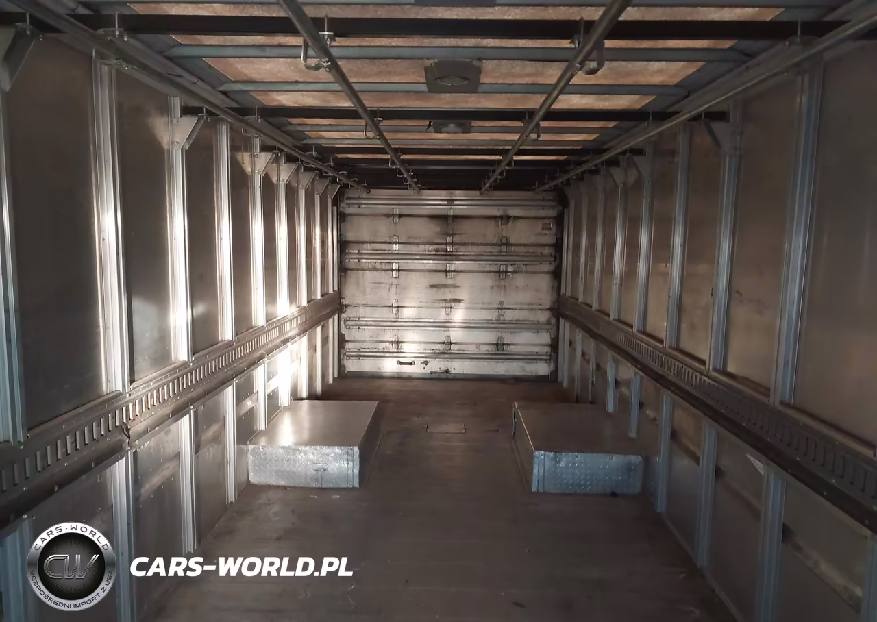 2012 Freightliner Chassis M Line Walk-In Van VIN:4UZAC3DV7CCBT7215 - 6