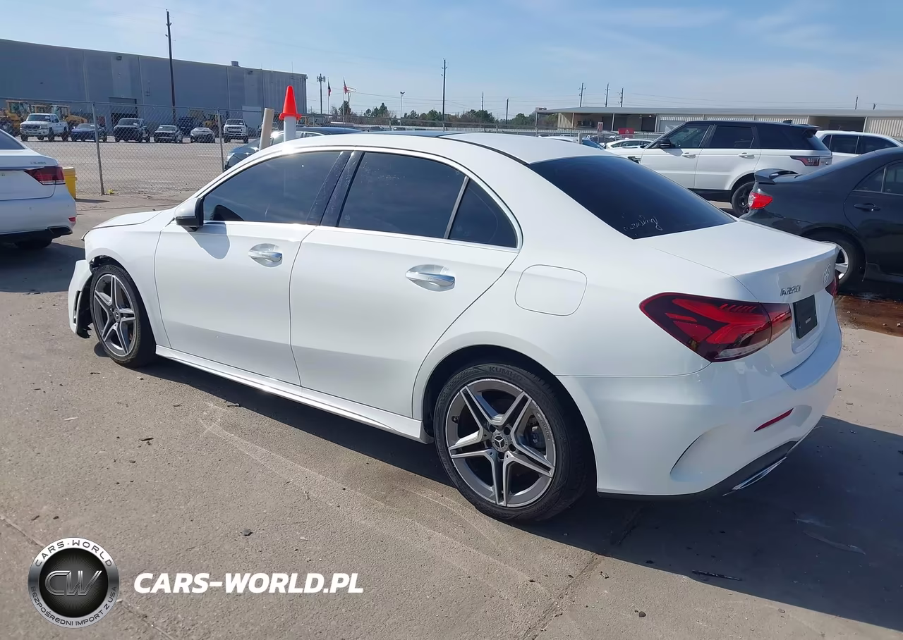 2022 Mercedes-Benz A 220 4Matic VIN:W1K3G4FB7NJ363184 - 3