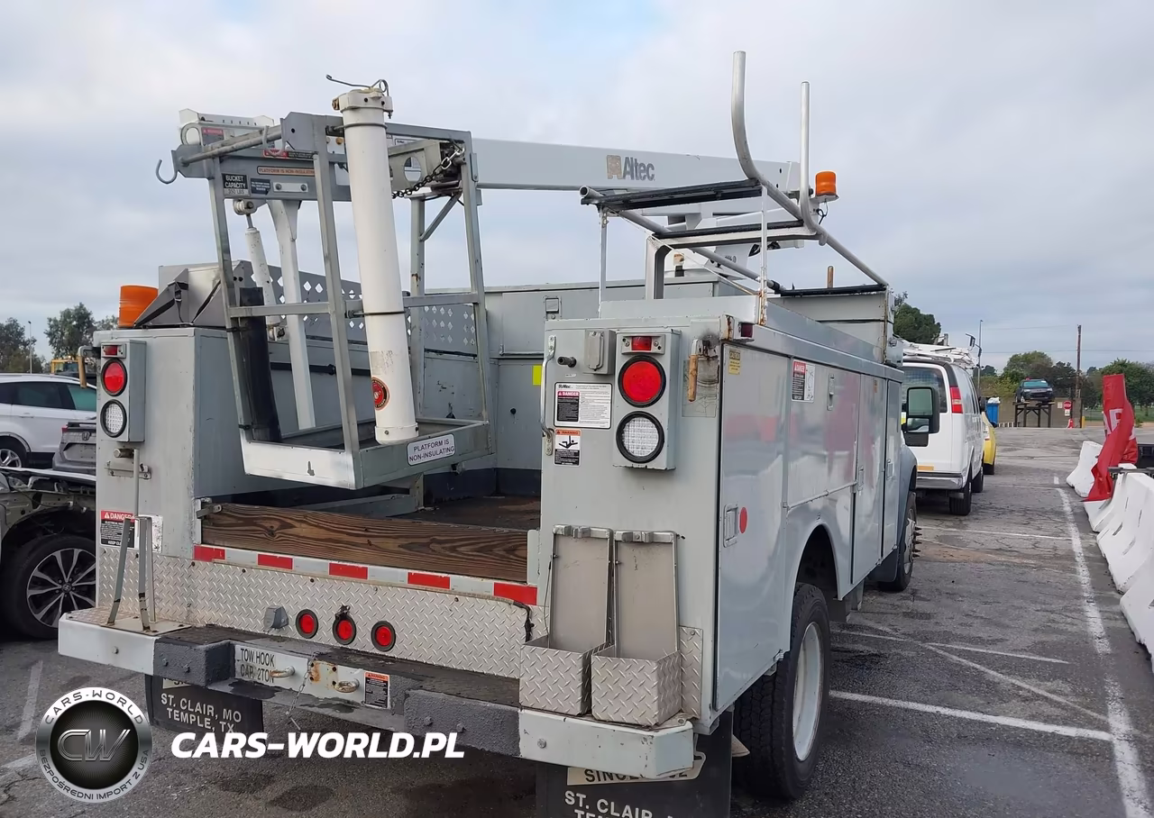 2008 Ford F-450 Chassis Xl-Xlt VIN:1FD4F46YX8EA84343 - 4